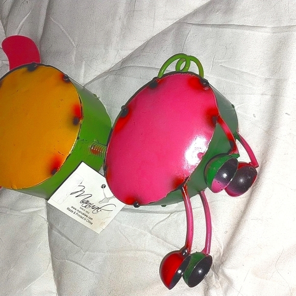 Colorful Piggy Metal Display Decor - Picture 5 of 7